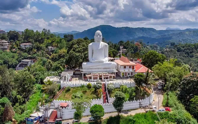 Bahirawakanda Buddha Statue